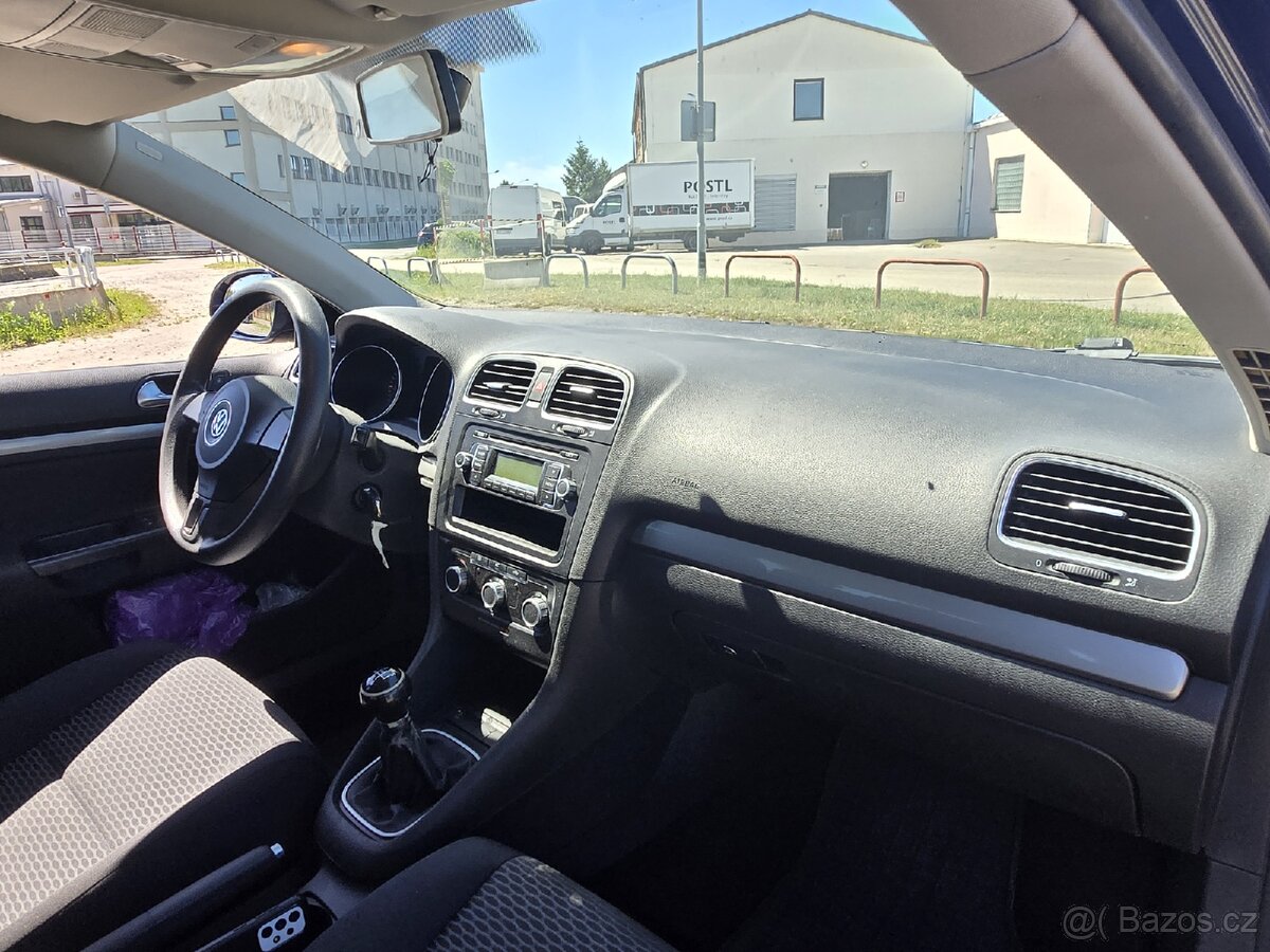 VW Golf VI, 1.6TDI, 77kw, nová STK. Model 2011 - 13