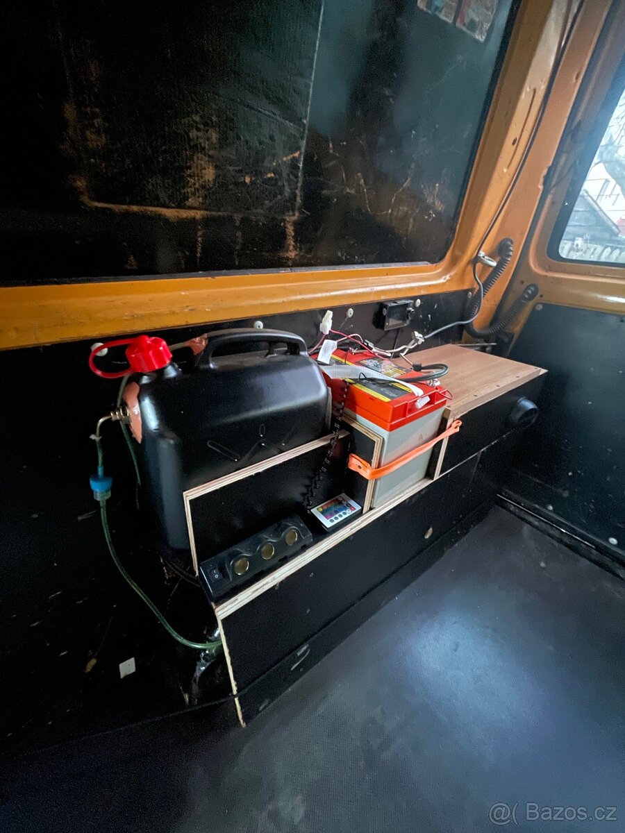 Transporter T4 verze long, nefunkčí 5. kvalt - 13