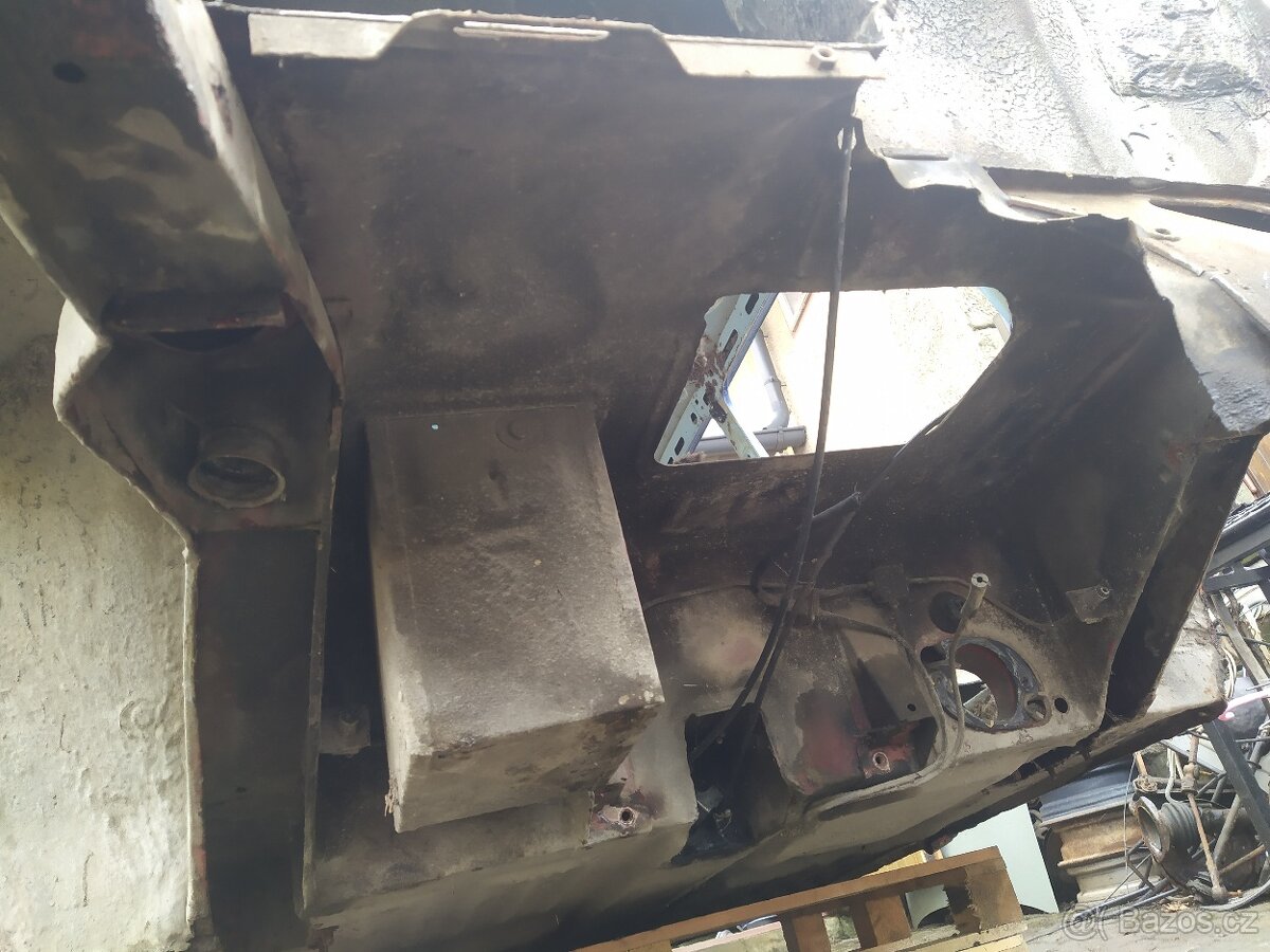 Skelet Škoda 100 110 - 13