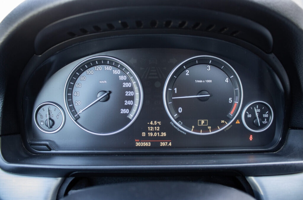 BMW 535d, 220kW (2012) - 13