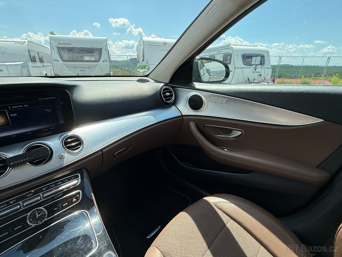 Mercedes-Benz Třídy E, 220 d 4MATIC AllTerrain - 13