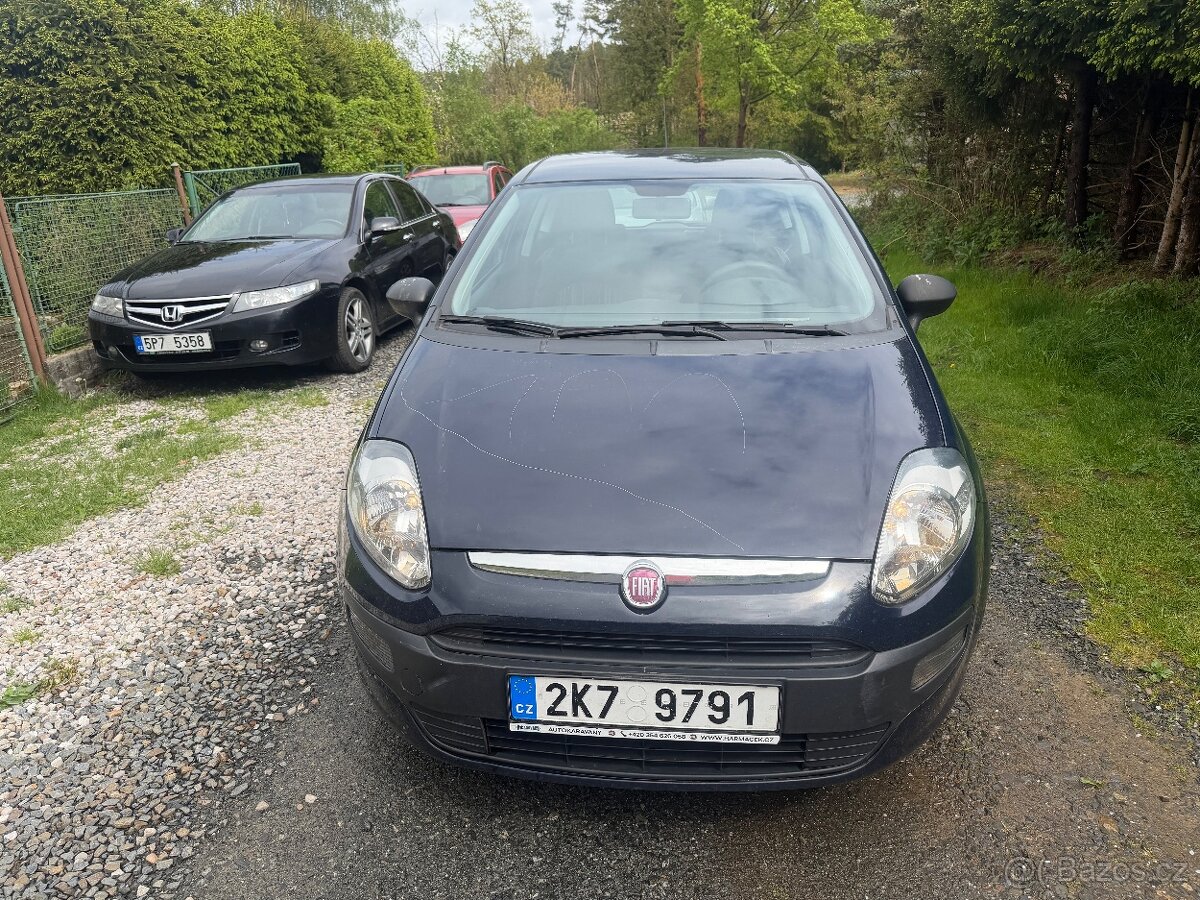 Fiat grande Punto 1.3i - 13