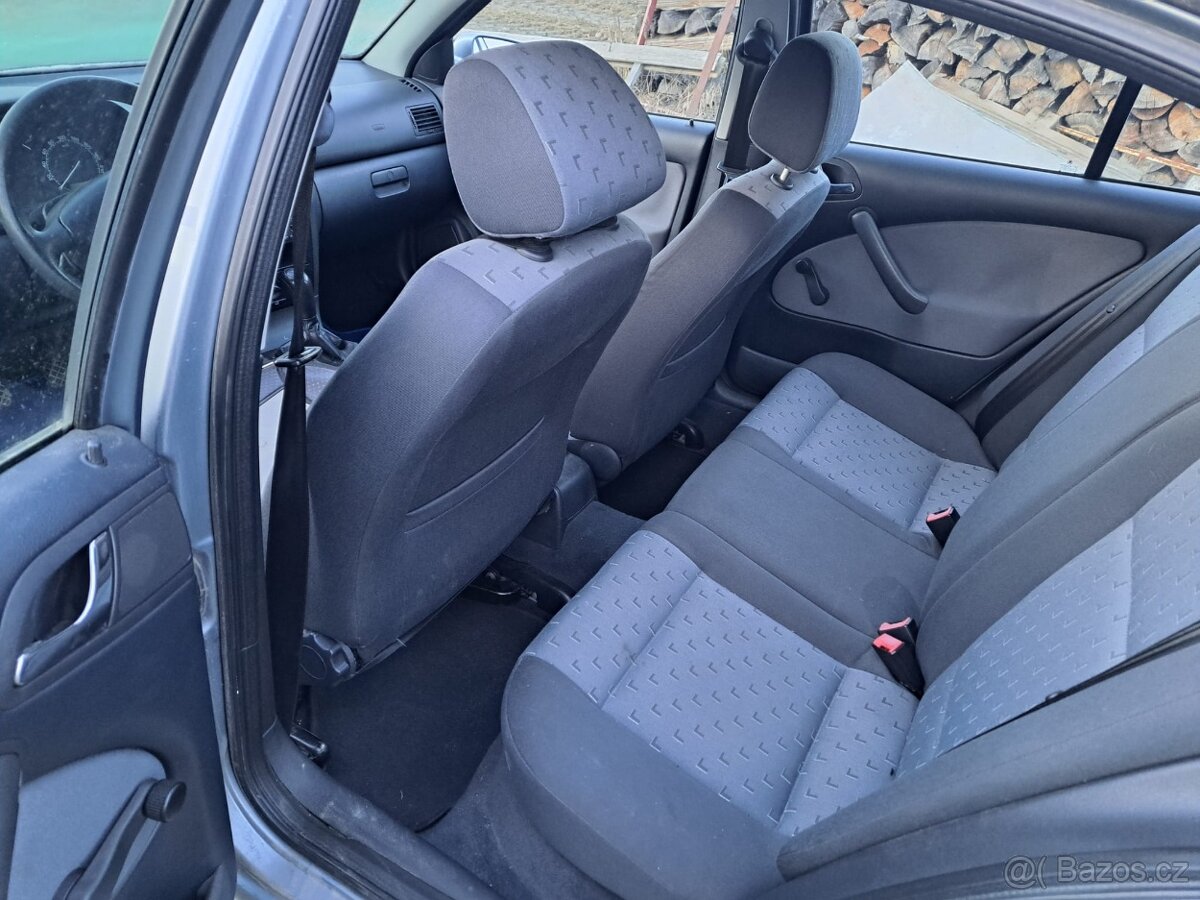 Prodám Škoda Octavia 1.6 MPI + LPG, r. v. 2003 - 13