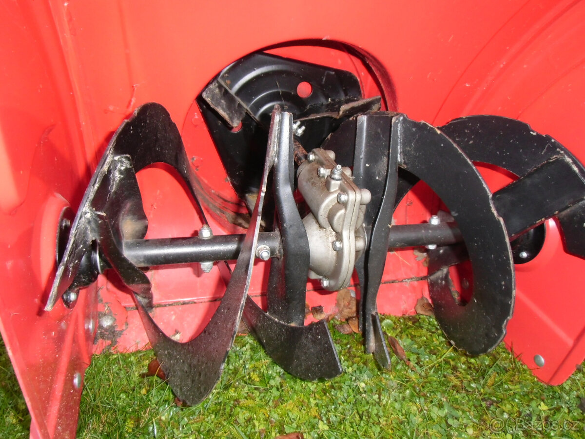 Sněhová fréza VEGA 551. - 13