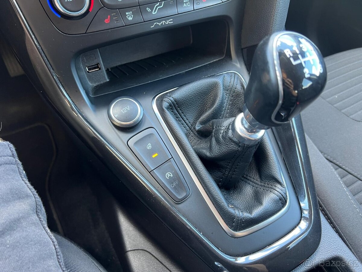 Ford Focus, 1.5 EB, Titanium, 1. majitel, servis - 13