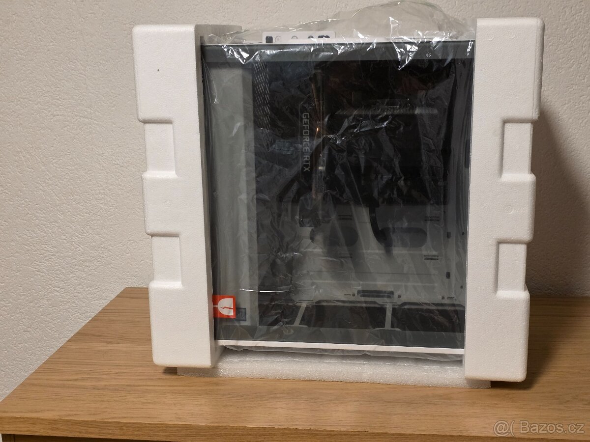 PC herní: RTX 2060 Super (8GB) / i5 / 16GB RAM / 512 NVme - 13