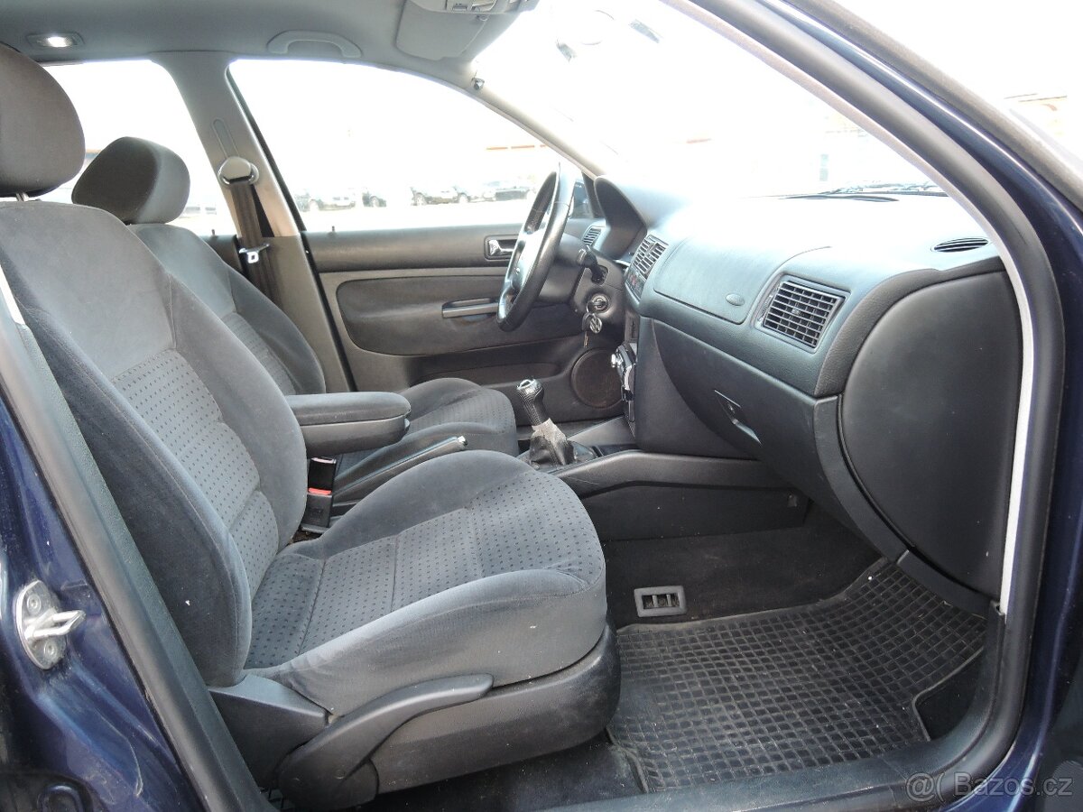 Volkswagen Golf IV 1,6i 216tkm 2000 - 13