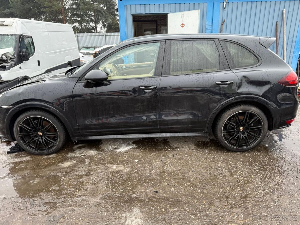 Porsche Cayenne Diesel 3.0 2012 motor start - 13