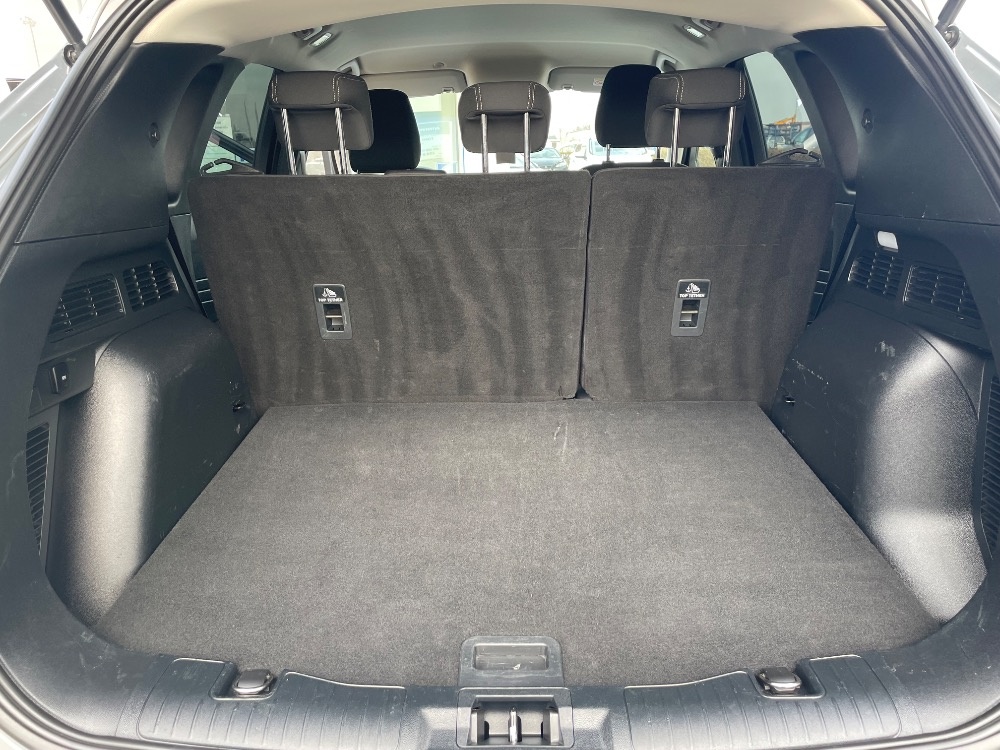 FORD KUGA 2,5 HYBRID - 13