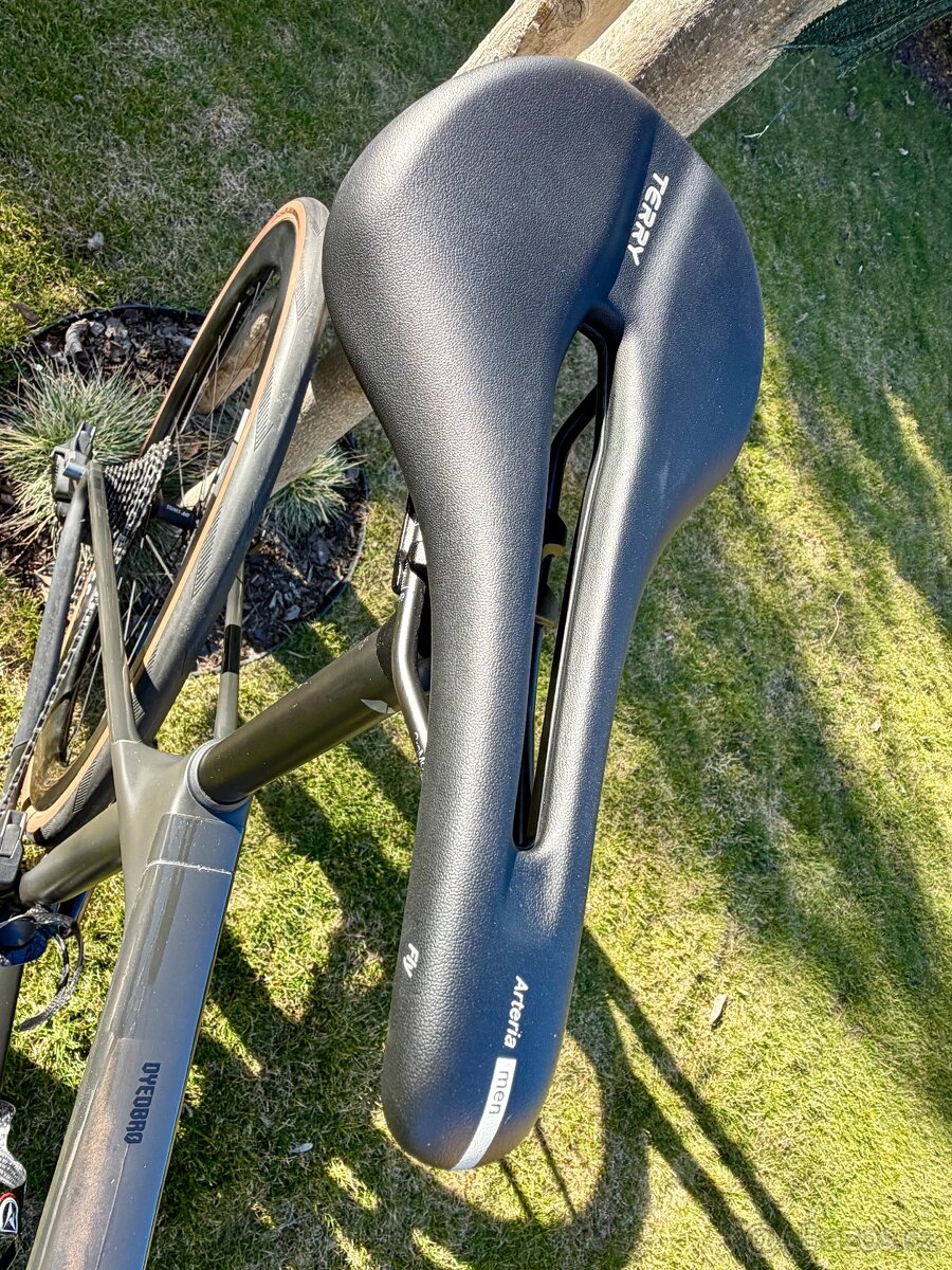 Canyon Endurance CF7 eTap - 13