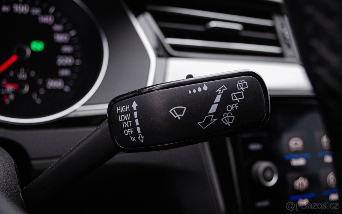 Volkswagen Passat Variant 2.0 TDI DSG - 13