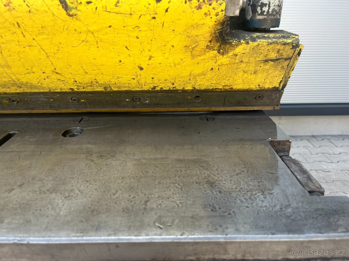 Nůžky tabulové 2500/4 - 13