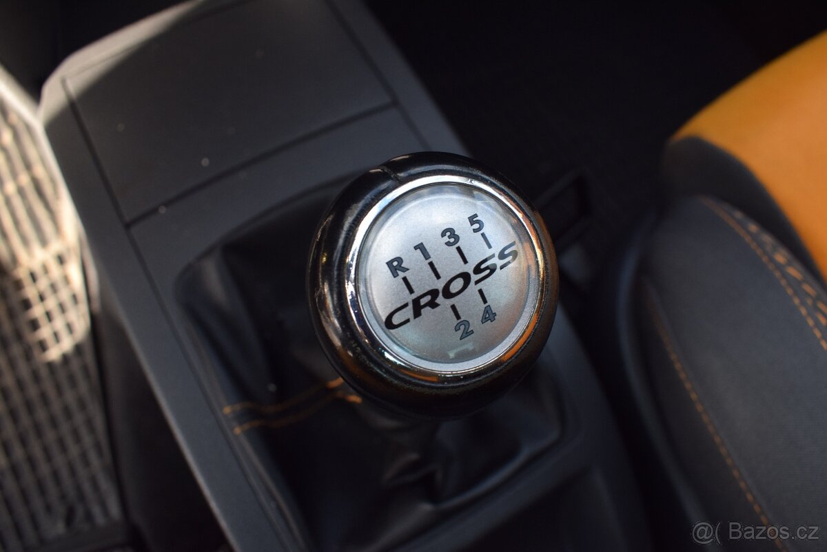 Volkswagen Polo 1,4 i CROSS,SUPER STAV - 13