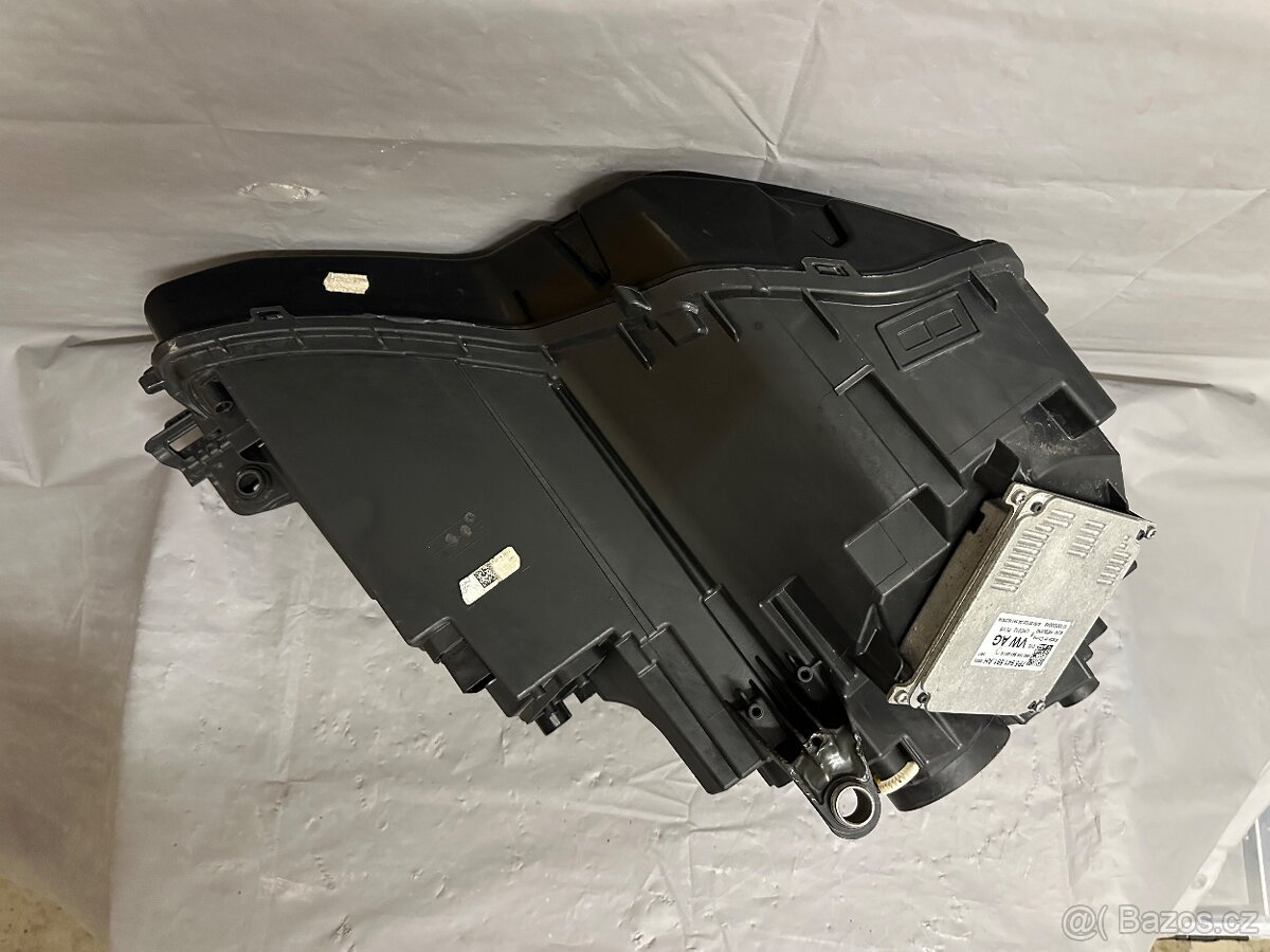 Škoda Karoq levý full led - 13