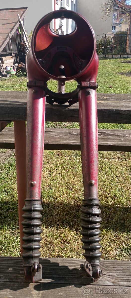 Jawa pérák předek - 13