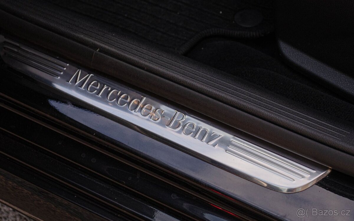 Mercedes Benz E350d 4x4 AMG - 13