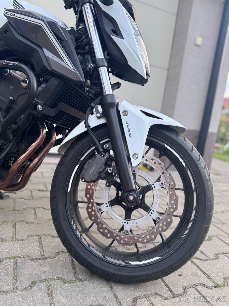 Honda CB500F - 13