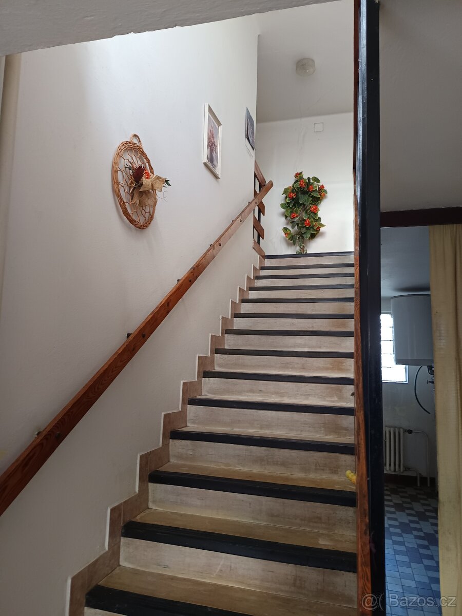 Dvougenerační rodinný dům u Velvar - 13