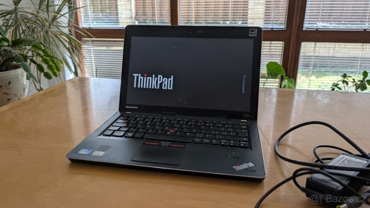 Lenovo ThinkPad Edge E220s 5038-2NG - 13