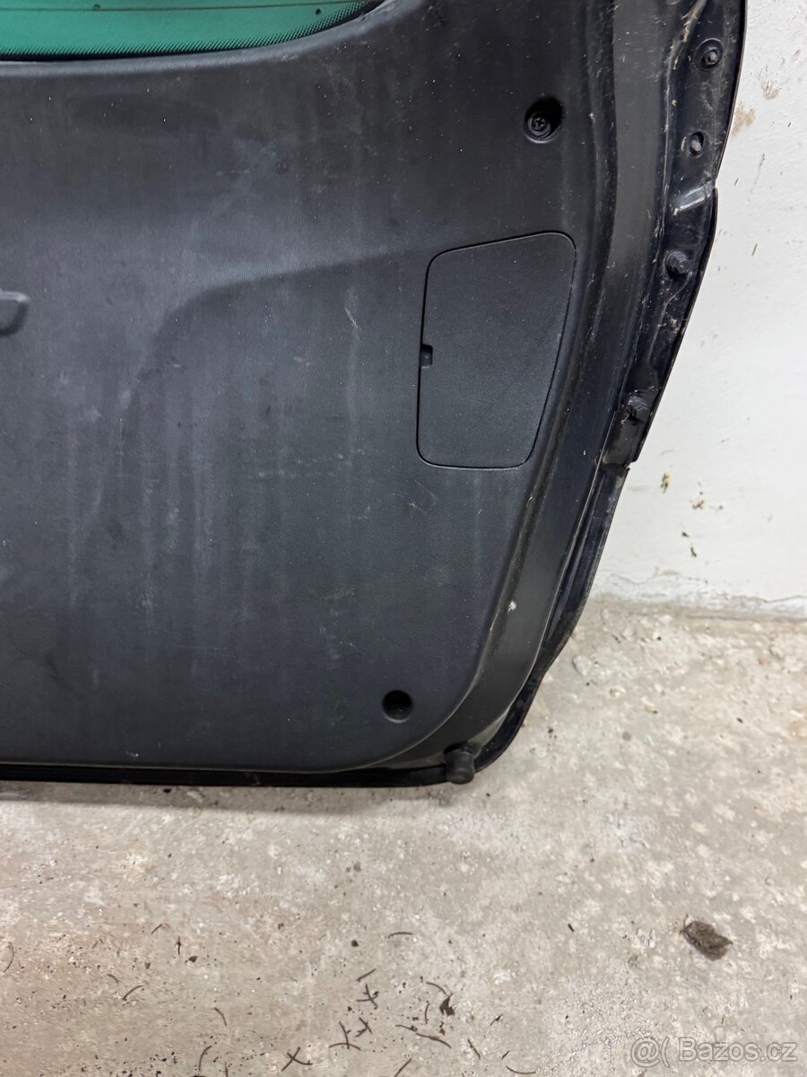 Hyundai ix35, zadní 5. (páté) dveře - 13