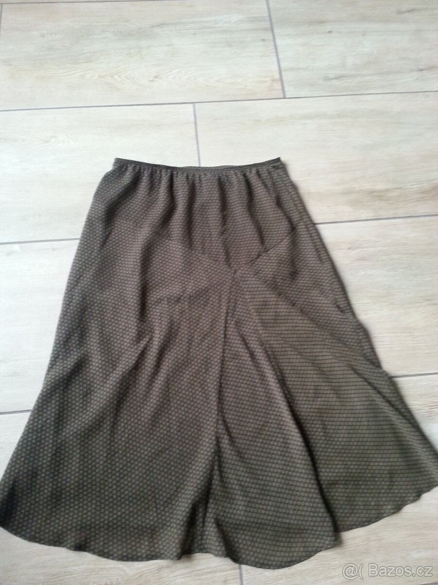 Trička, kalhoty, sukně, šaty, halenky, kraťase, pyžamo, ... - 13