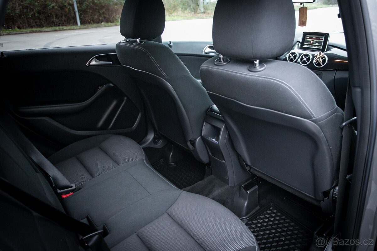 Mercedes-Benz B trieda 180, 90KW - 13