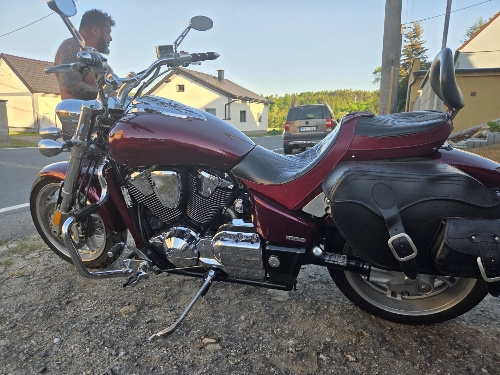 HONDA VTX 1800F - 13