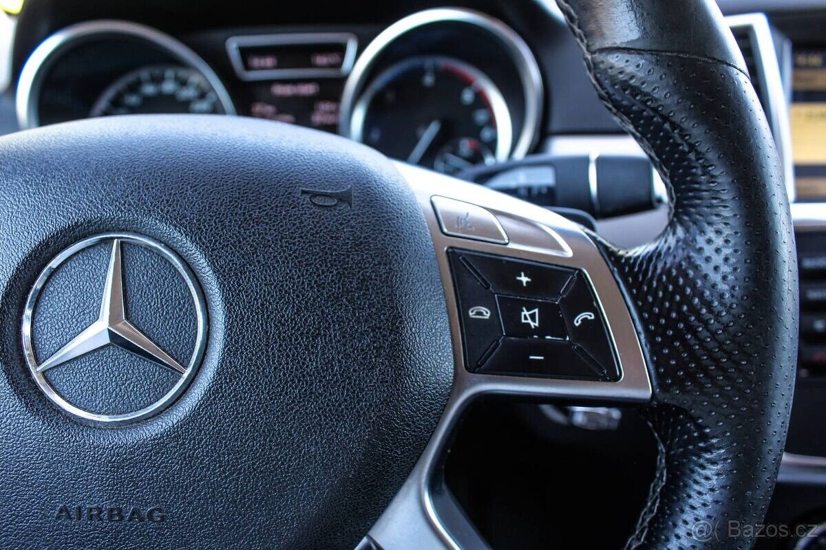 Mercedes-Benz ML - 13