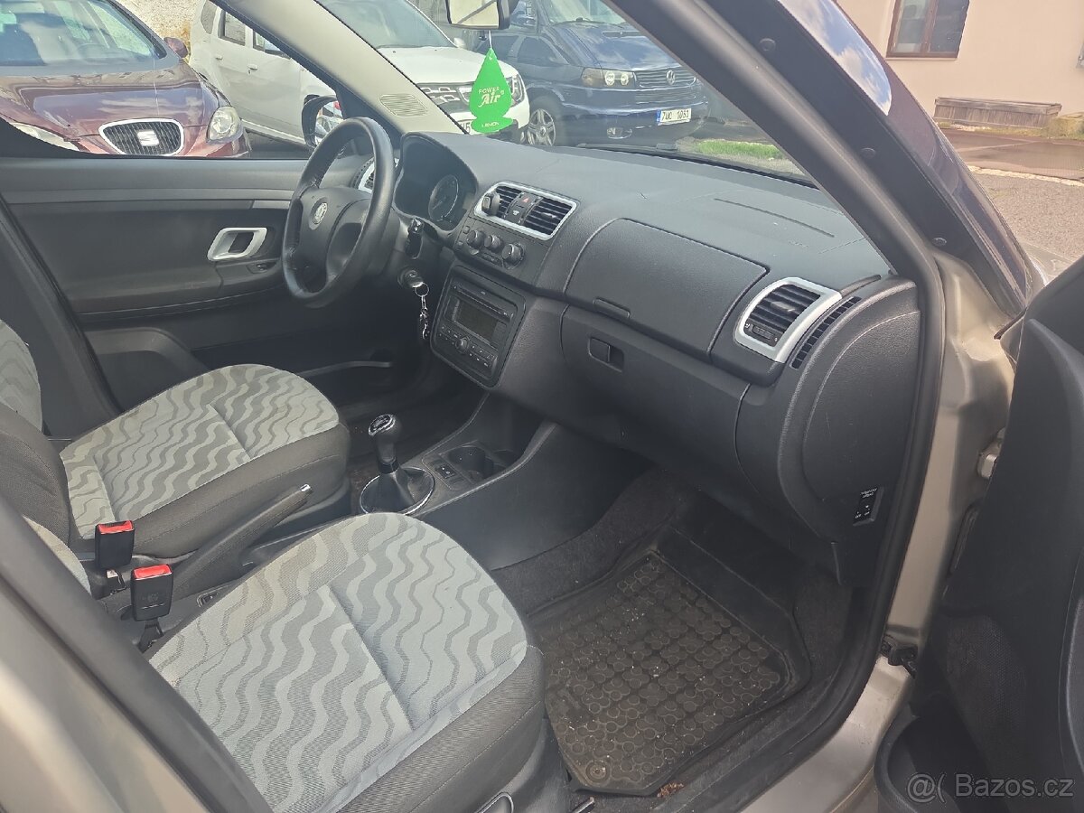 Škida Roomster 1.6i - 13