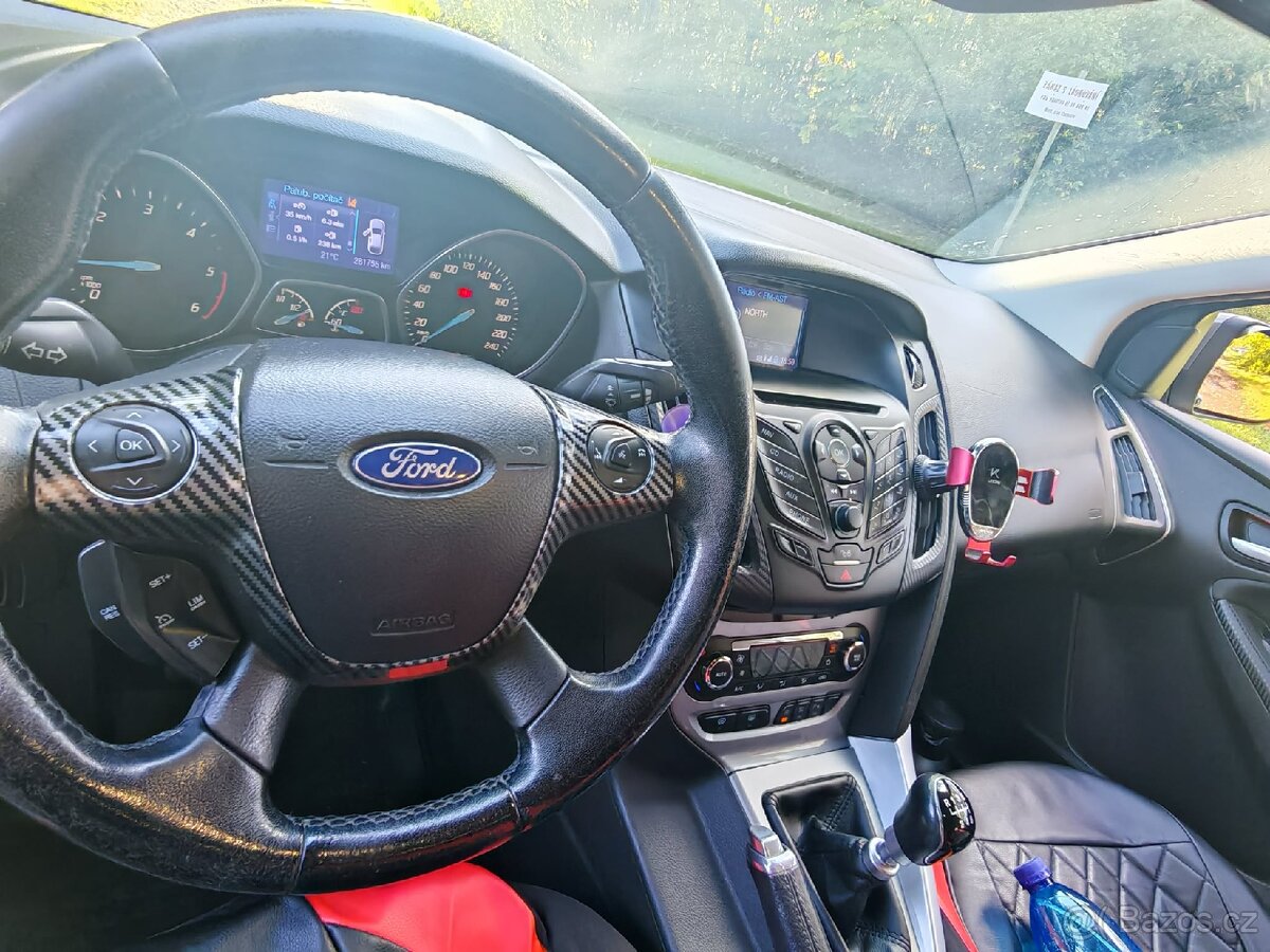 Ford Focus - 13