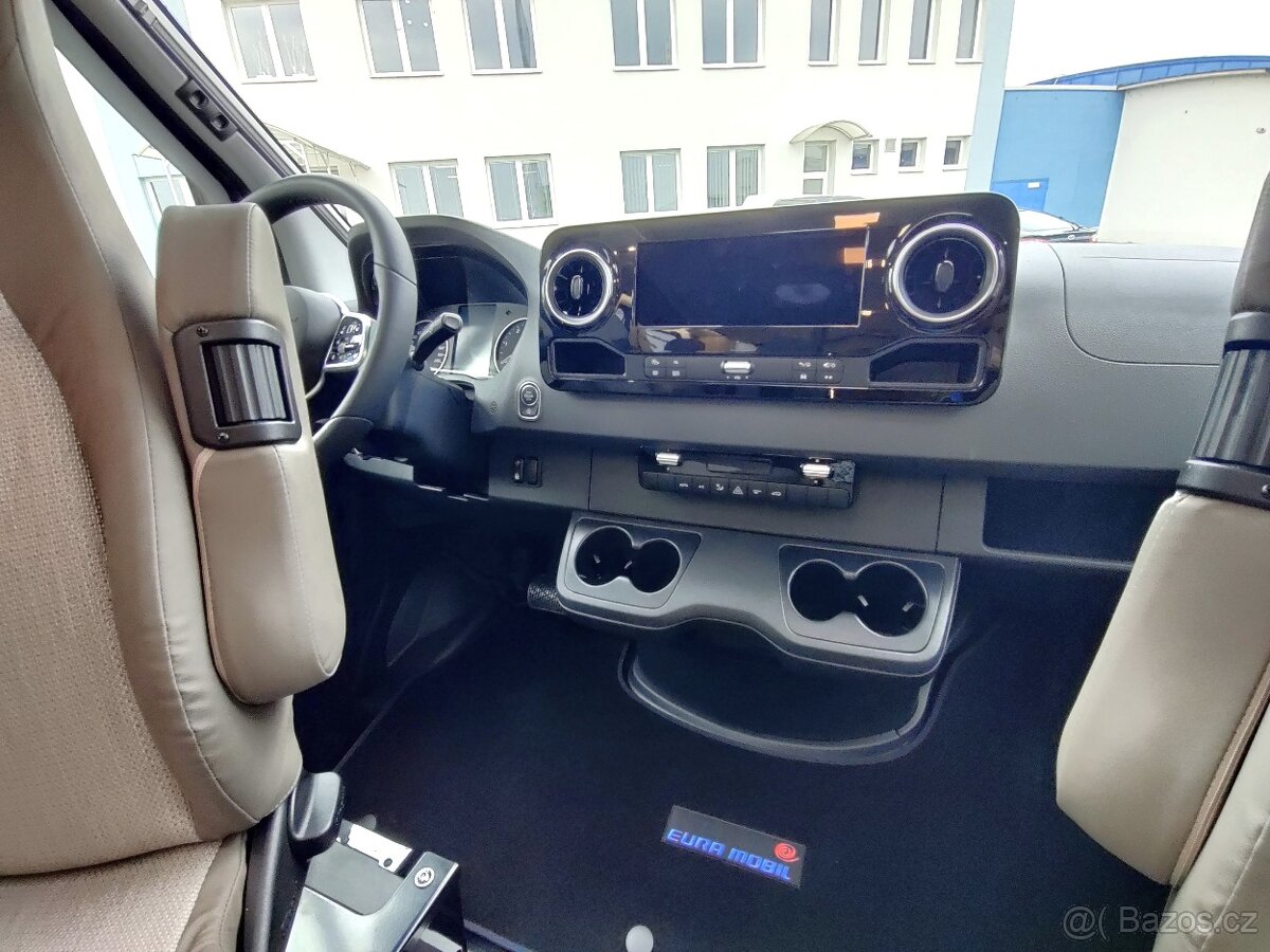 EURA MOBIL PT 726 EB NOVÉ SKLADEM - 13