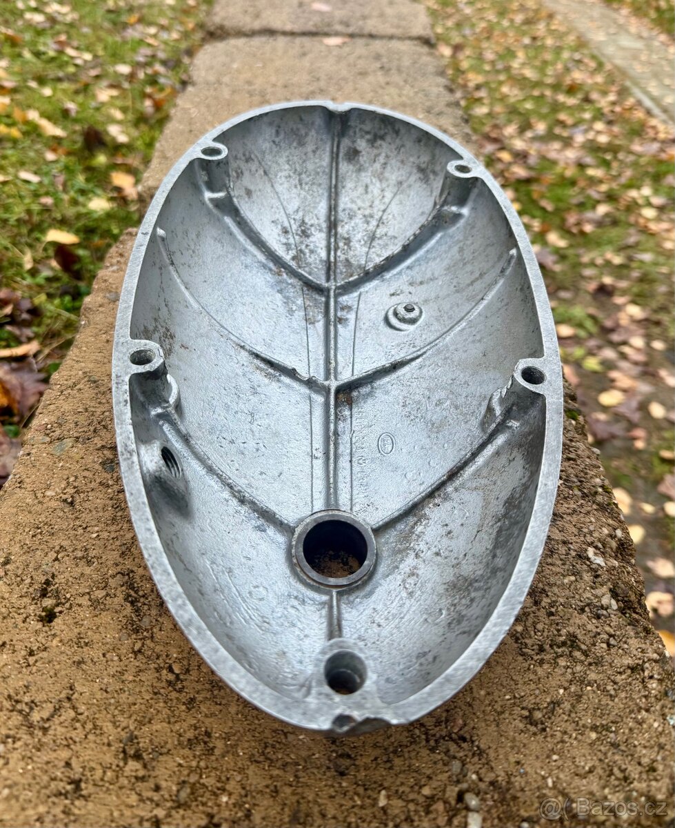 Jawa 350 perak, kyvacka pulbuben - víko spojky - 13