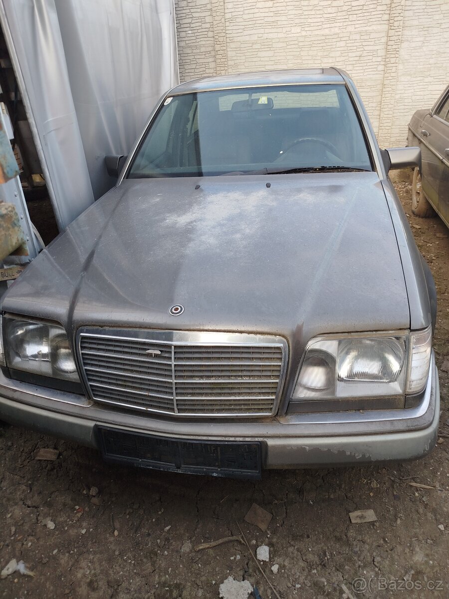 Mercedes w 124 250D - 13