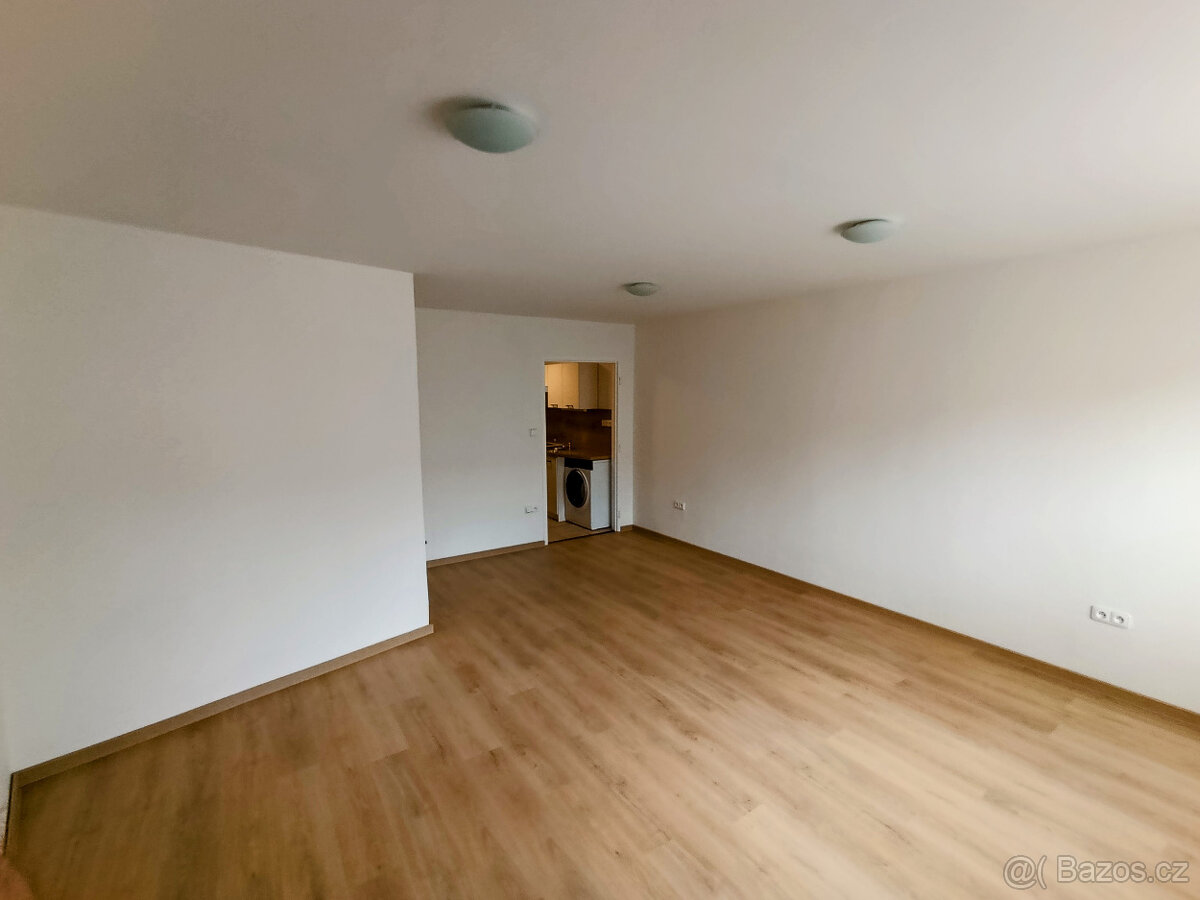Pronájem bytu 1+kk, 35 m², Vimperk – centrum - 13