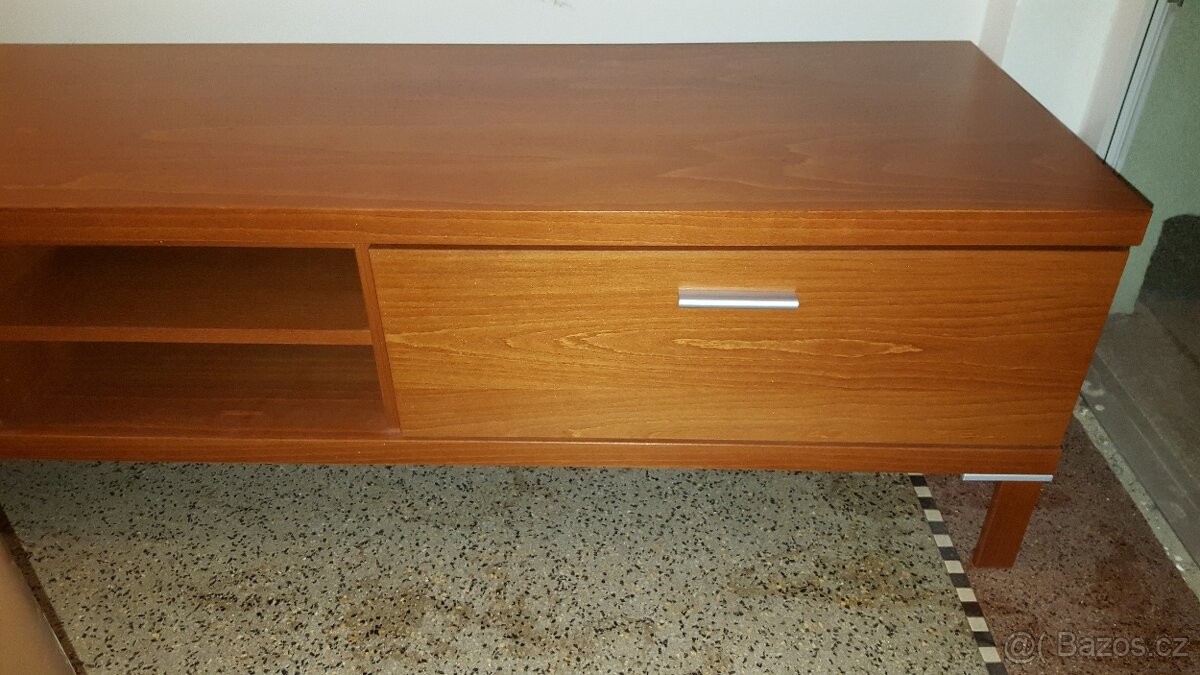 Dřevotvar obývací nábytek - 13