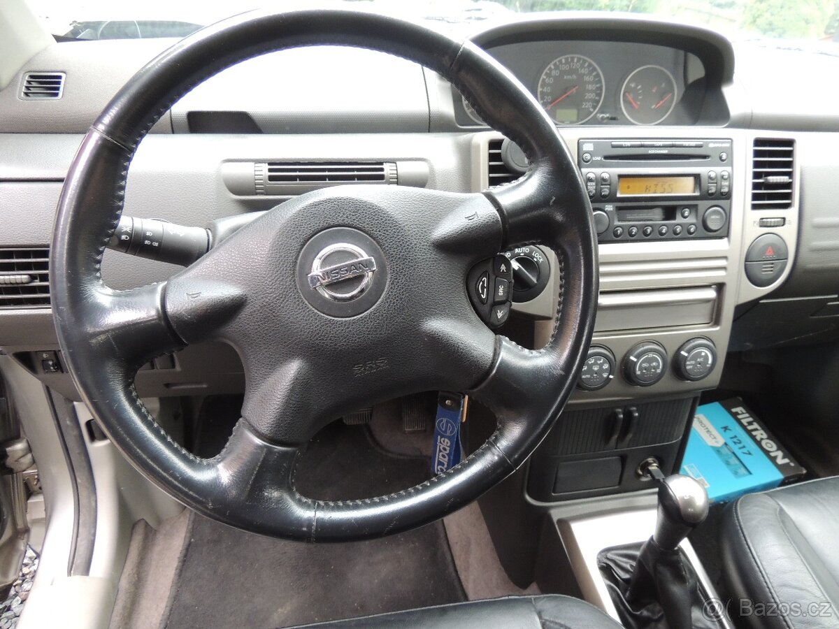 Nissan X-TRAIL T30 121kw rok 2004 - 13