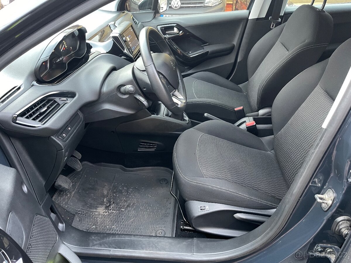 Prodám Peugeot 208 1,2 PureTech 82 S&S - 13