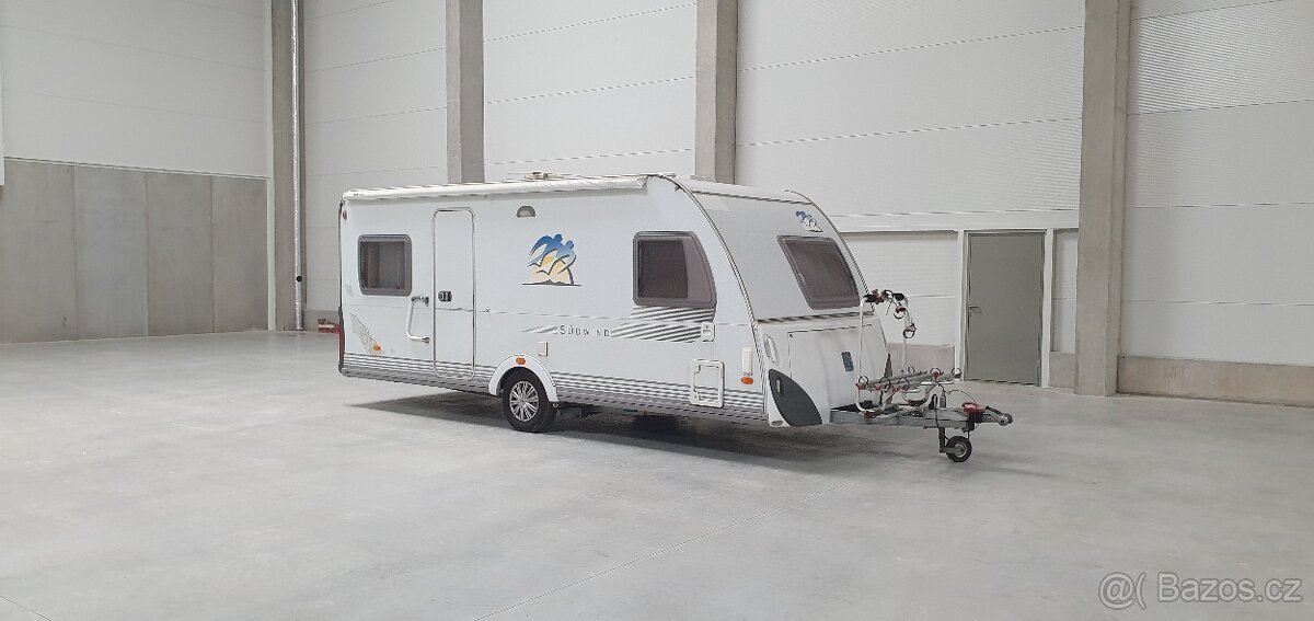 Obytný přívěs Knaus Südwind 500 FU, nově koupený v r. 2009 - 13