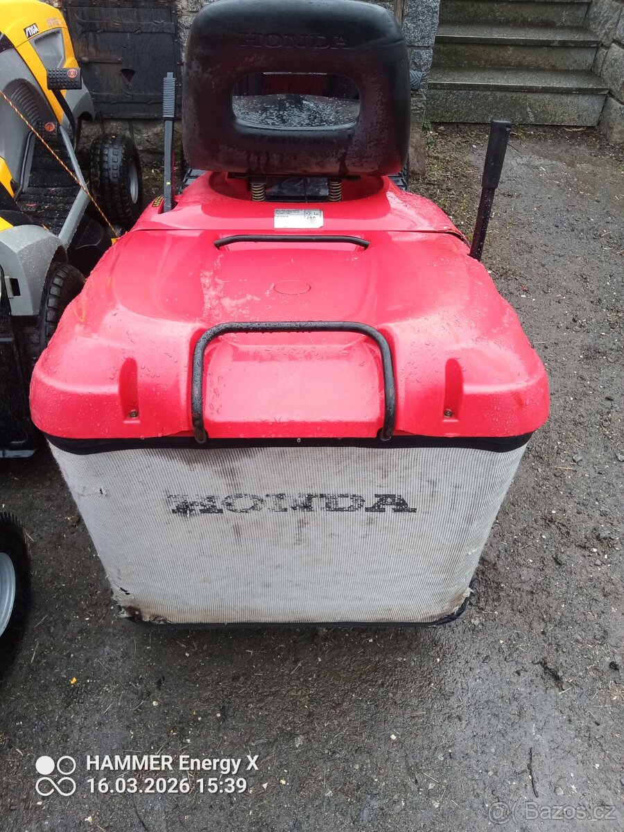 Zahradní traktor Honda HF2216 - 13