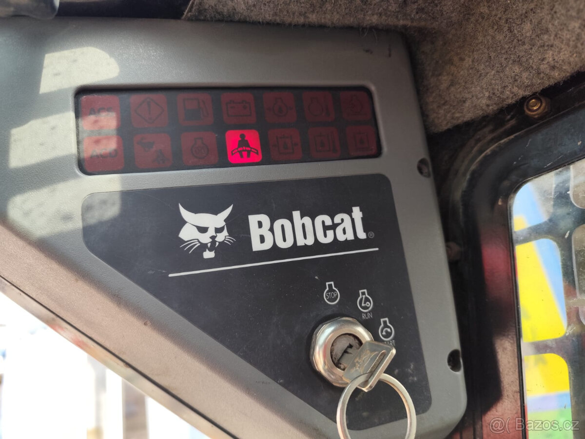 Šmykový nakladač Bobcat S185, Špz. - 13