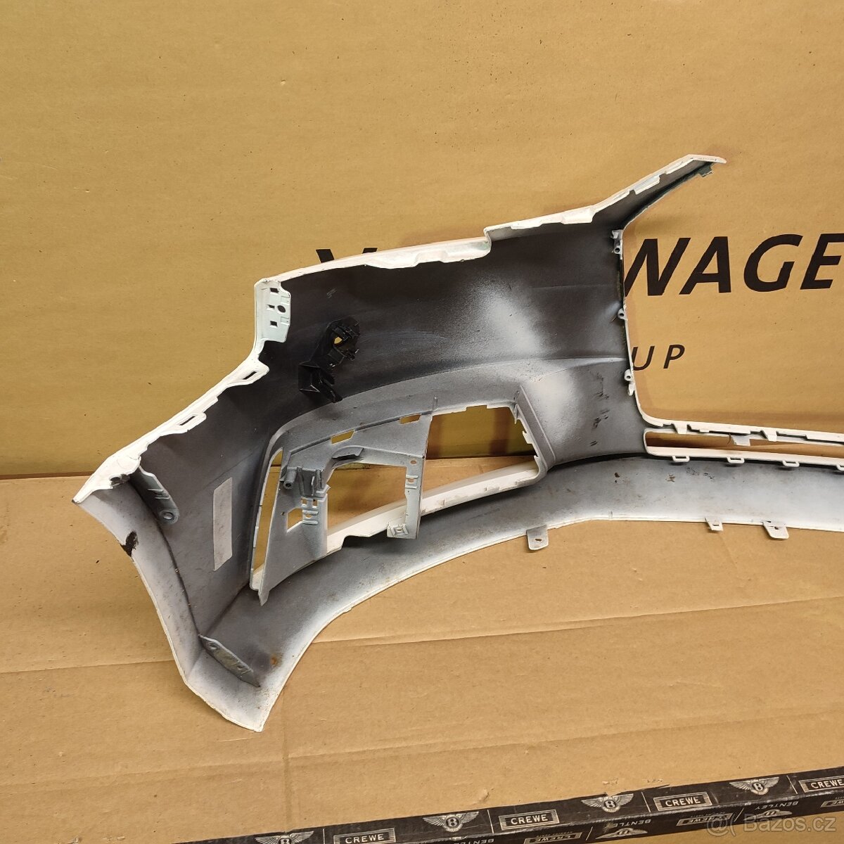 Audi A4 B9 světla,marazník, radar chladič - 13