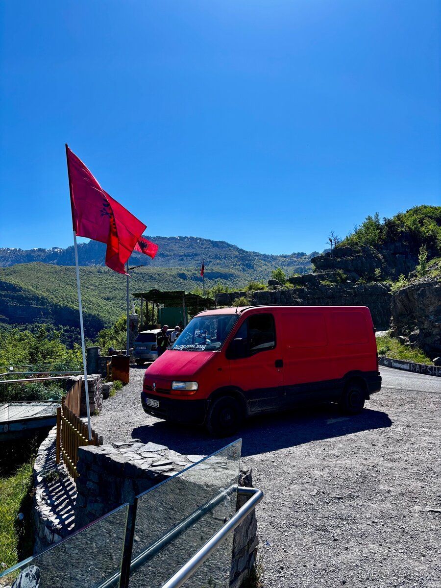Renault Master 2,5D - Obytná dodávka - 13