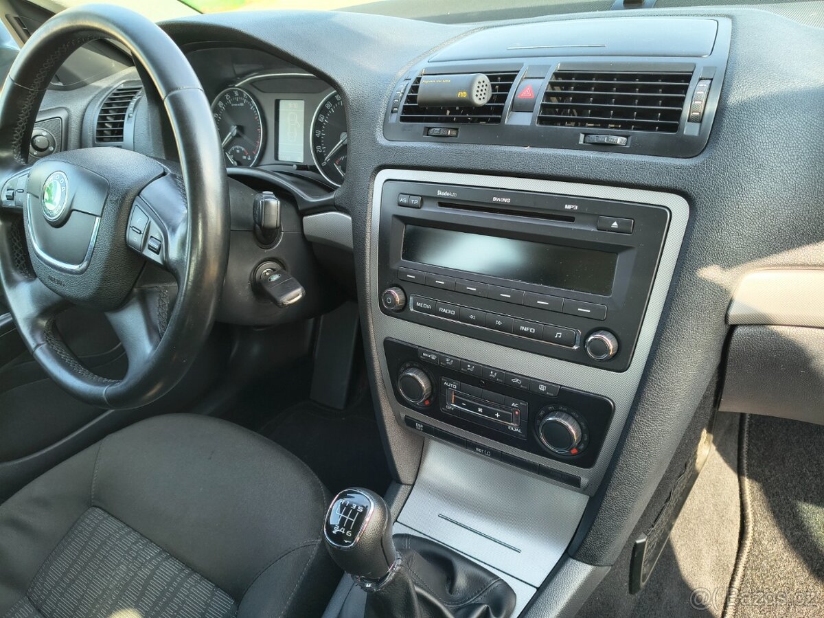 Škoda Octavia II 2.0Tdi Combi Elegance - 13