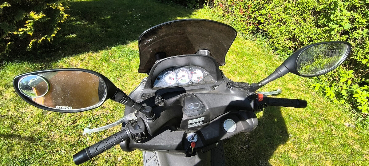 Kymco 500i - 13