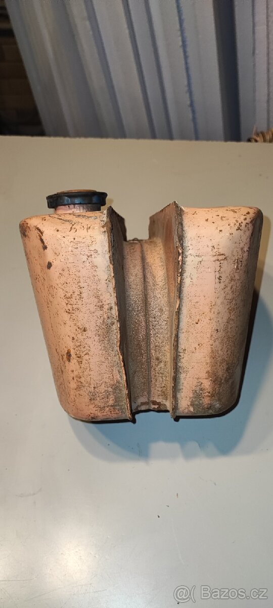 Jawa pionýr nádrž - 13