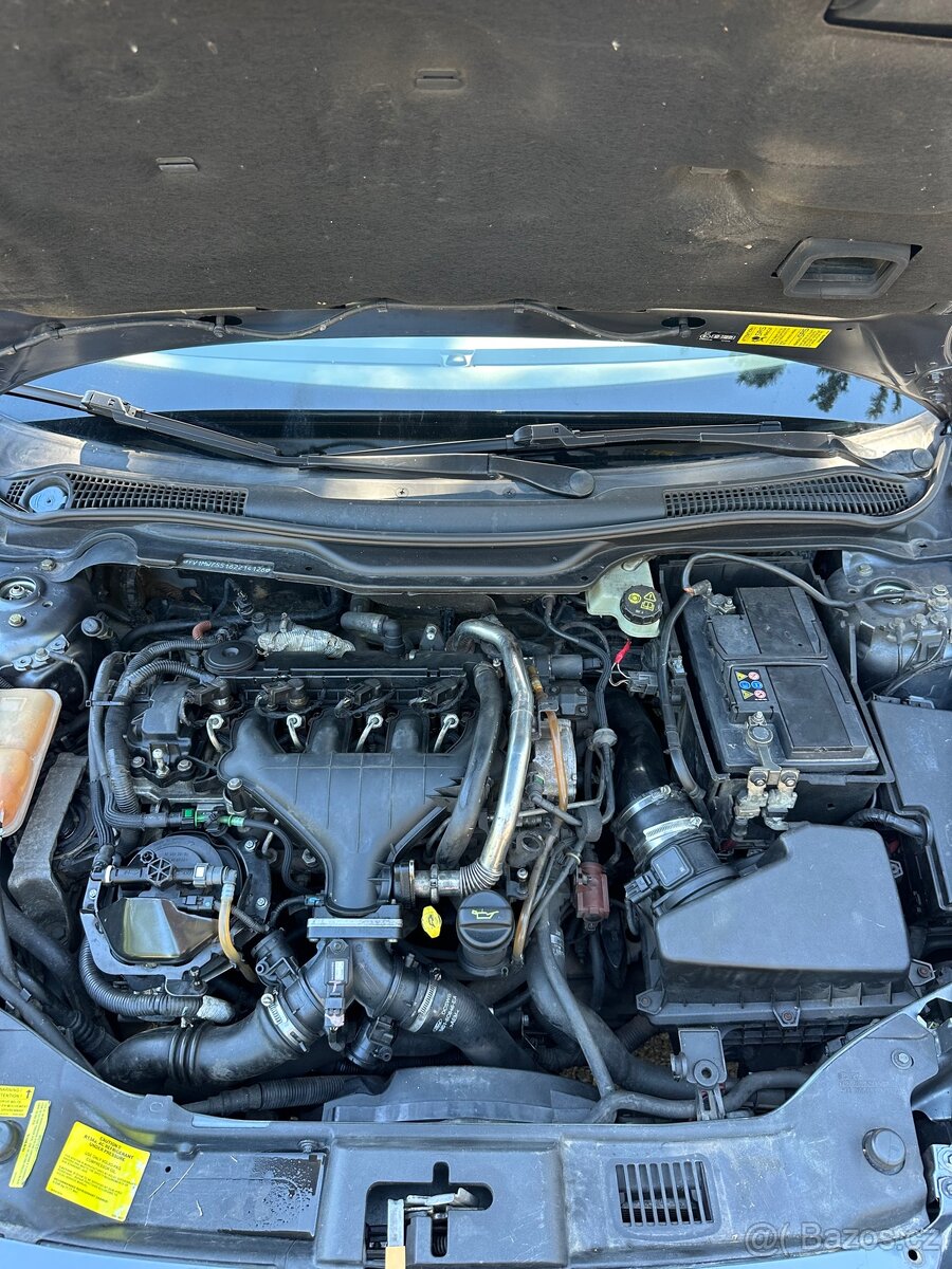 volvo v50 - 13