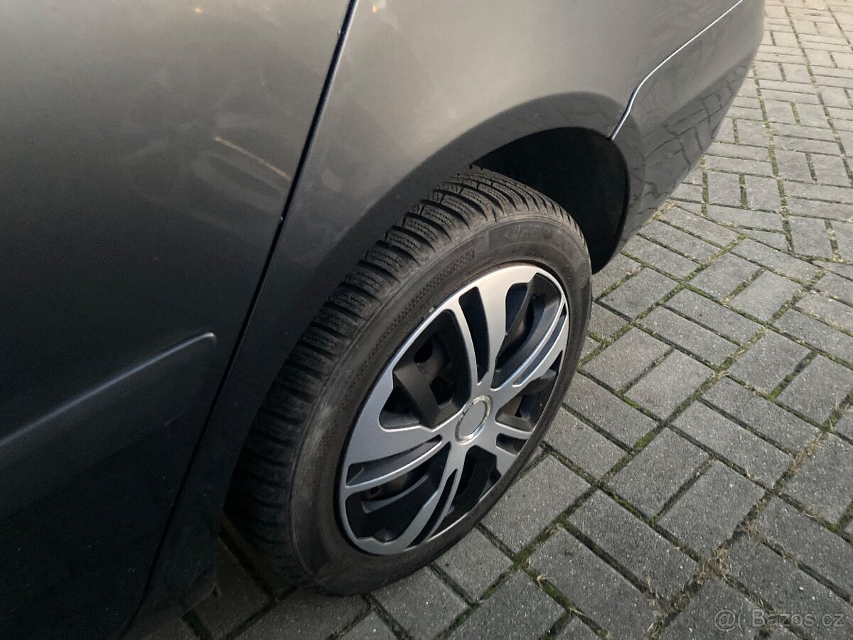 Škoda Fabia 2 1.6 16 v benzin 2009 top stav - 13