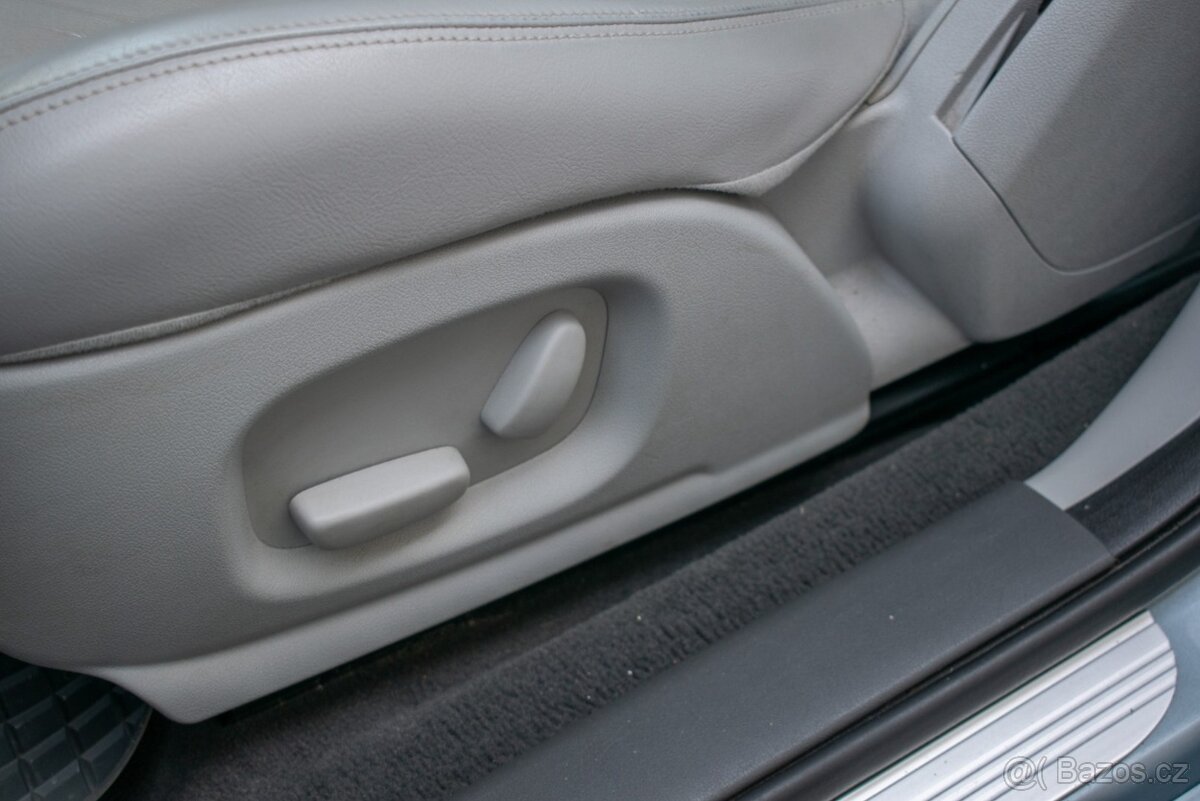 Jaguar S-Type 3.0 V6 175kw Manual - 13