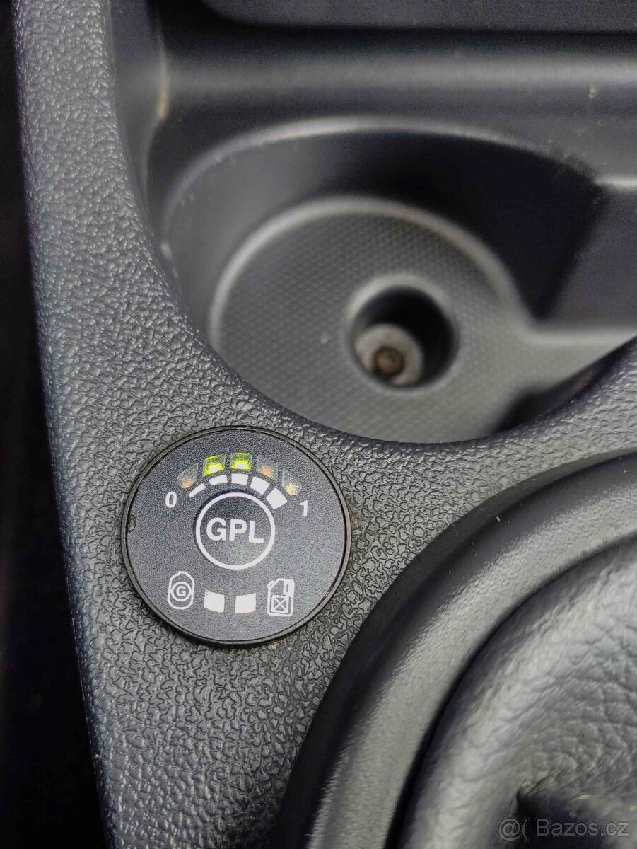 DACIA DUSTER 1.6i 16V LPG,2017,LAUREATE,ALU,NAVI,KLIMA,PDC - 13