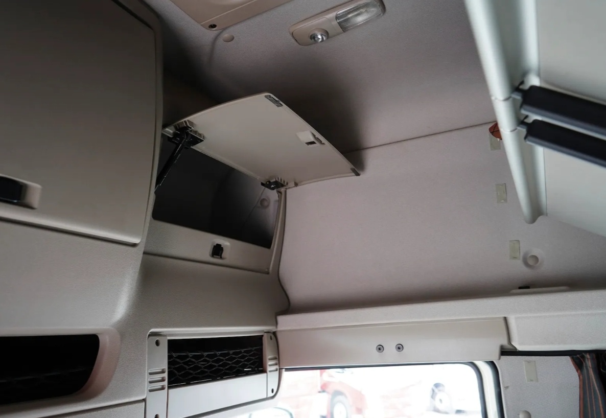 DAF CF320 - 4x2 – Chlaďák – EURO 6 - 13